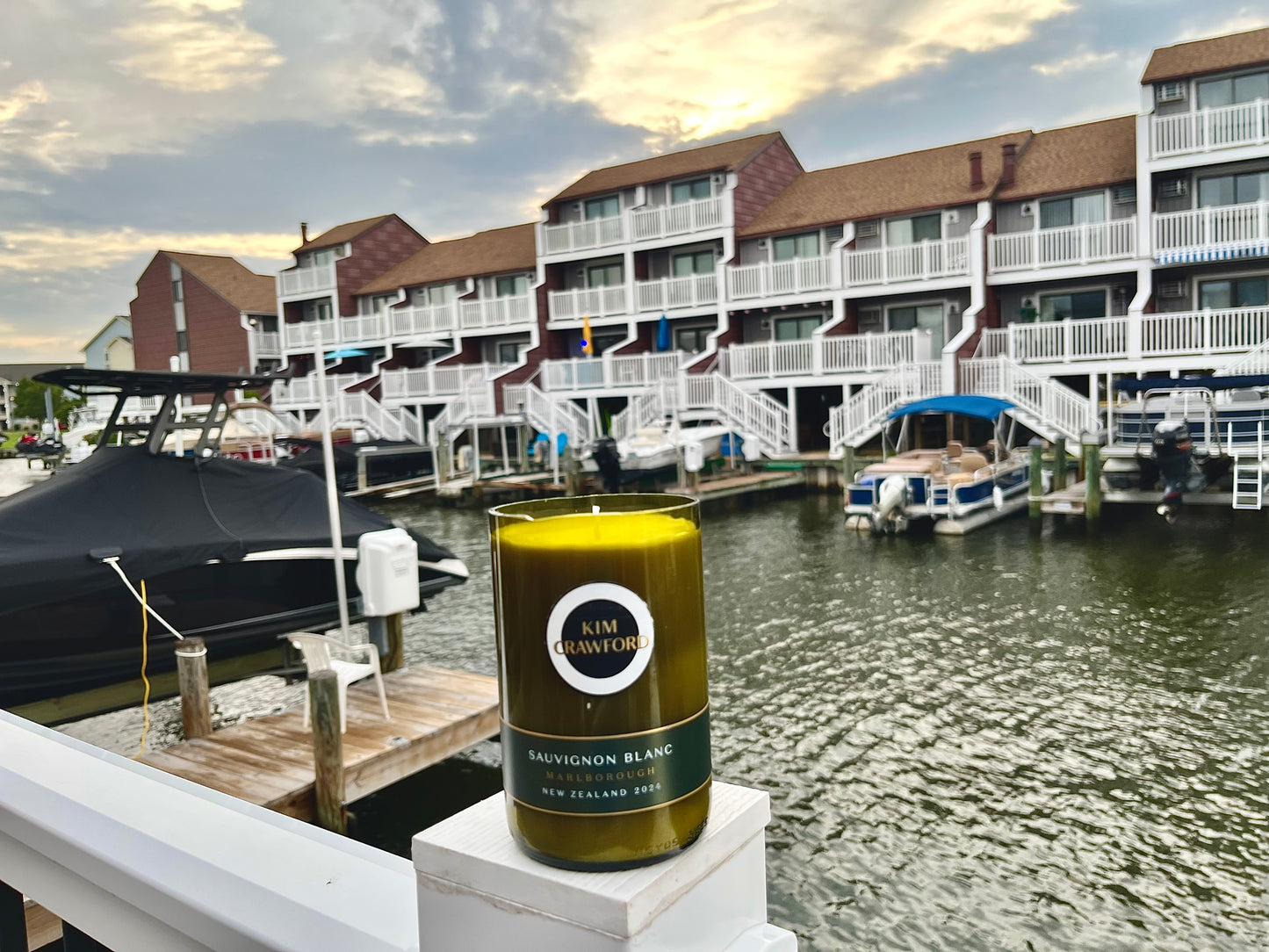 Citrus Tide / Kim Crawford Sauvignon Blanc - Handmade & Upcycled Soy Wax Candle