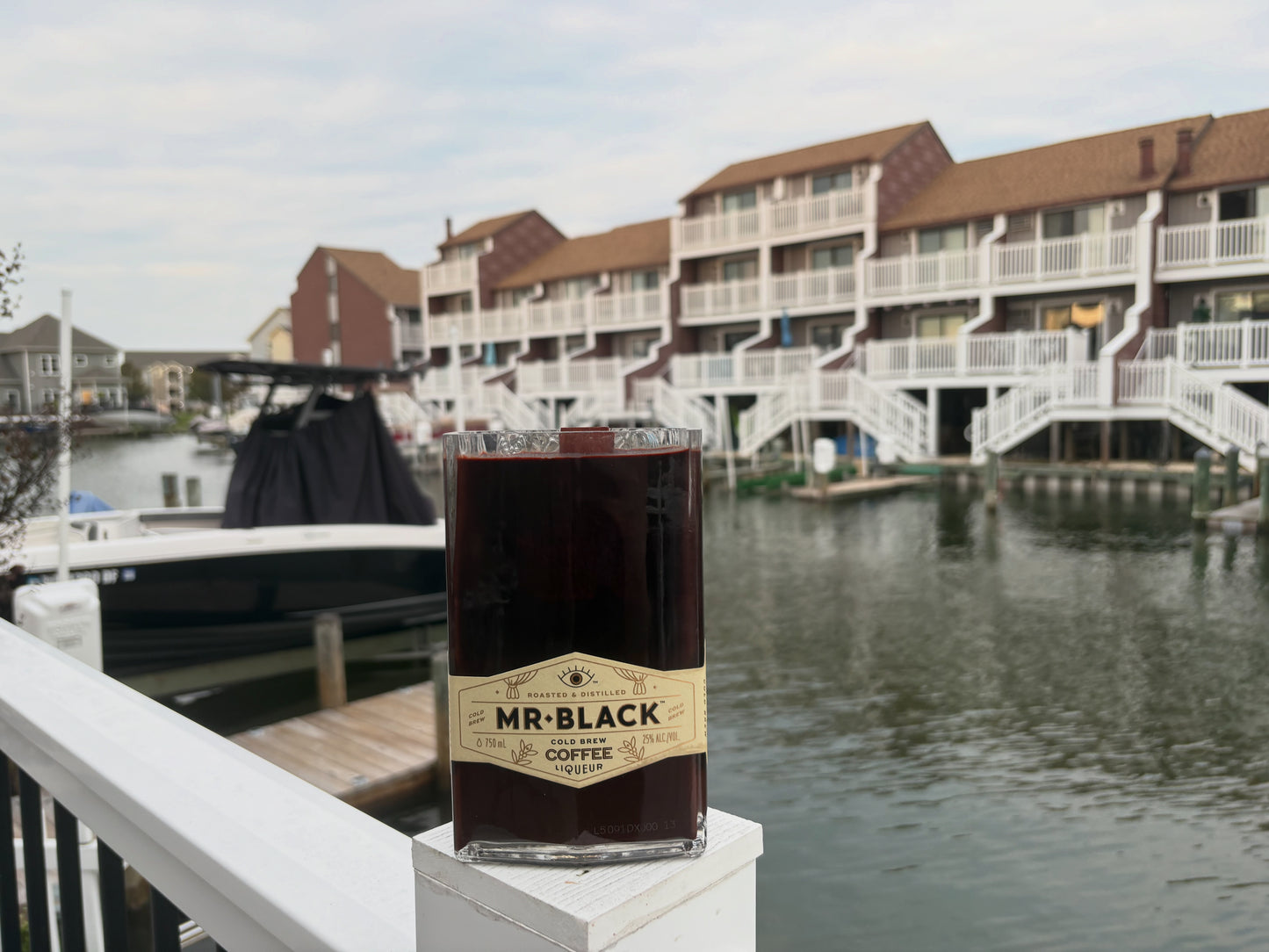 MR. BLACK ESPRESSO EMBER - Handmade & Upcycled Soy Wax Candle