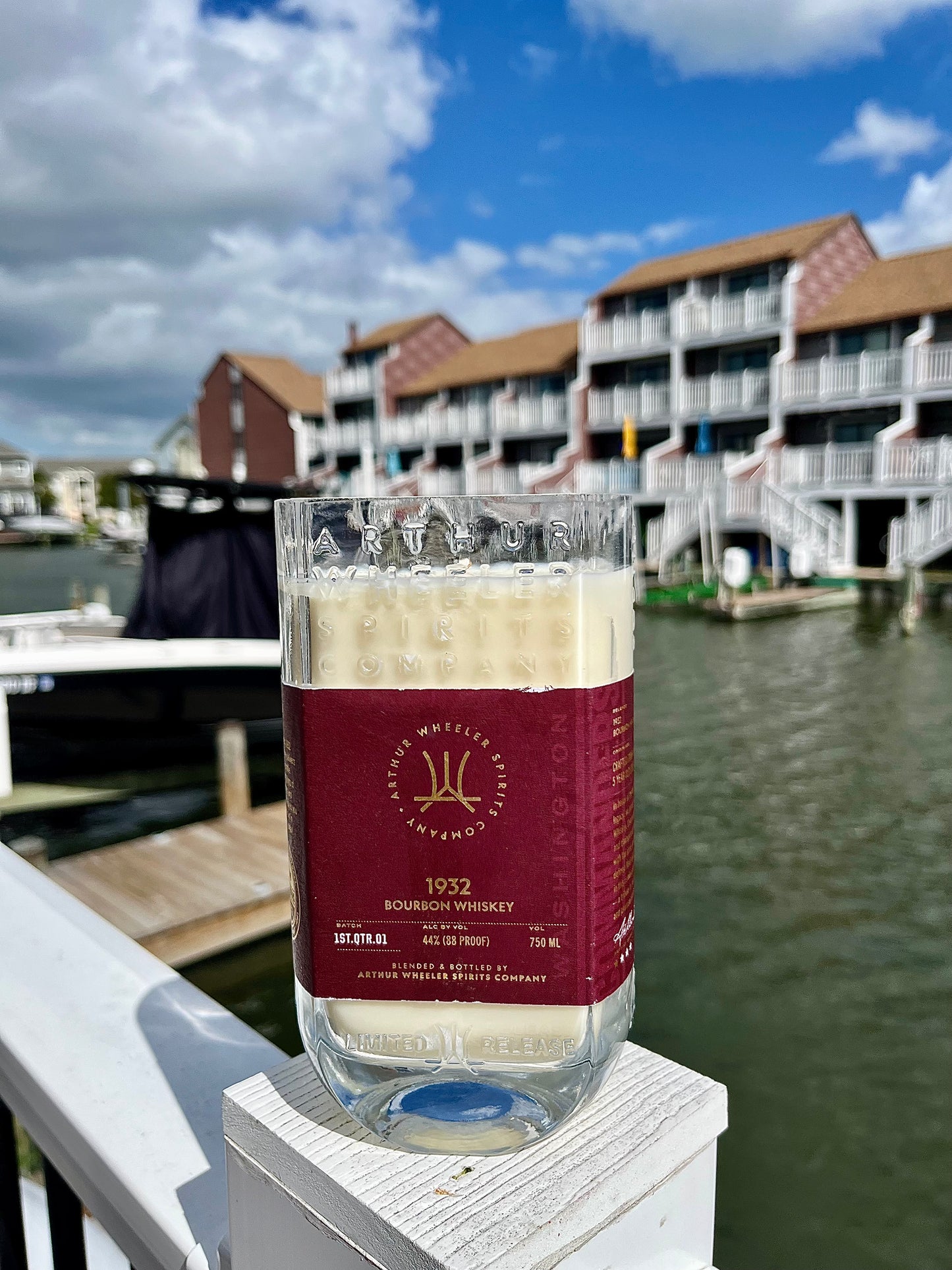 HAIL TO THE SKINS RESERVE - Handmade & Upcycled Soy Wax Candle